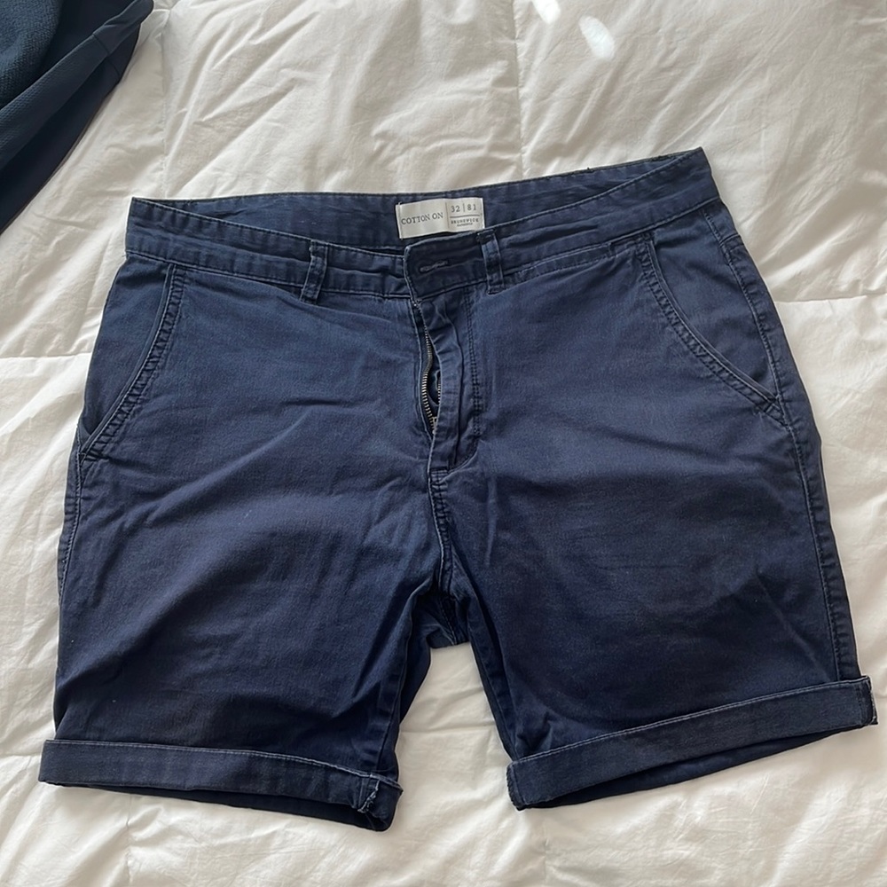 Cotton on size 32 navy blue chino shorts